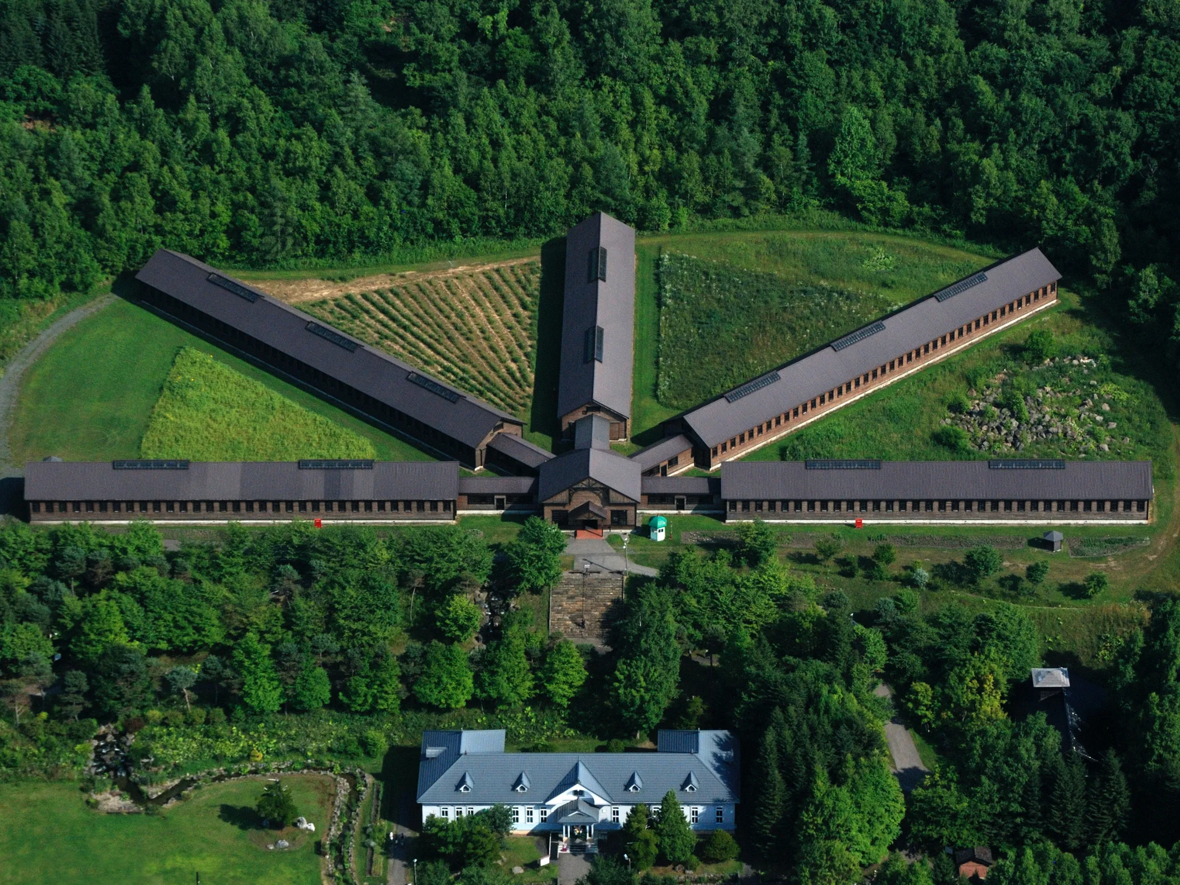 옥사 및 중앙감시소